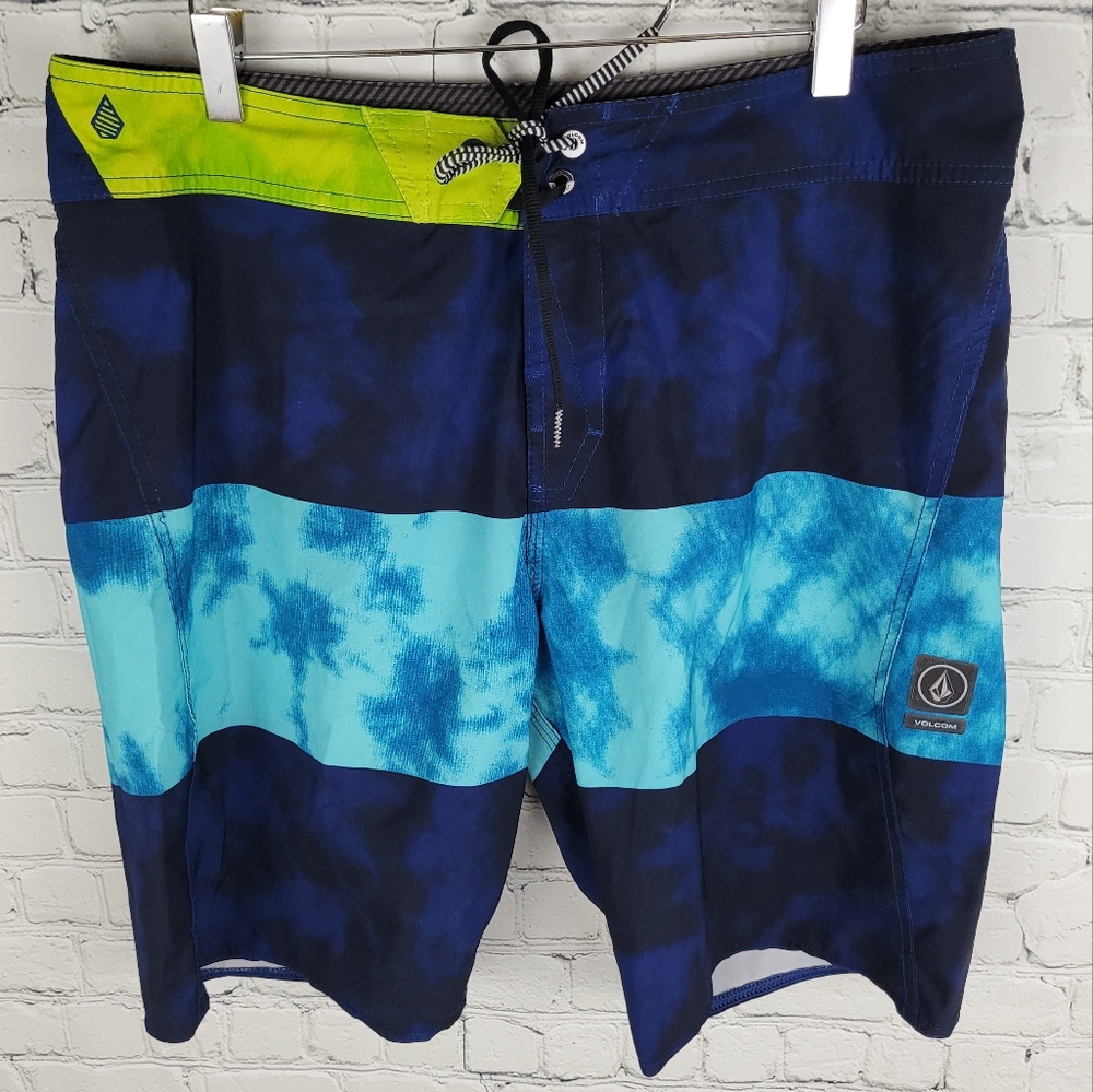 VOLCOM | Mod-Tech stretch swim board shorts